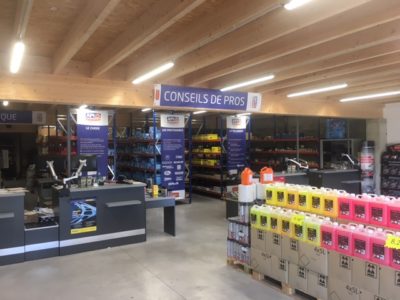 Magasin pièces auto